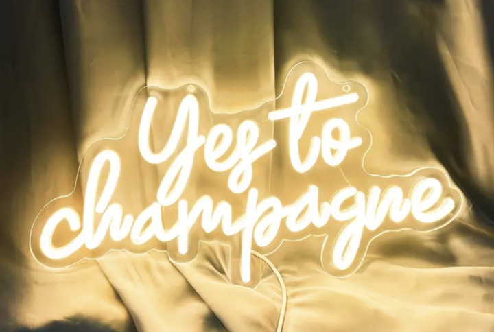 Ledon Yes to champagne